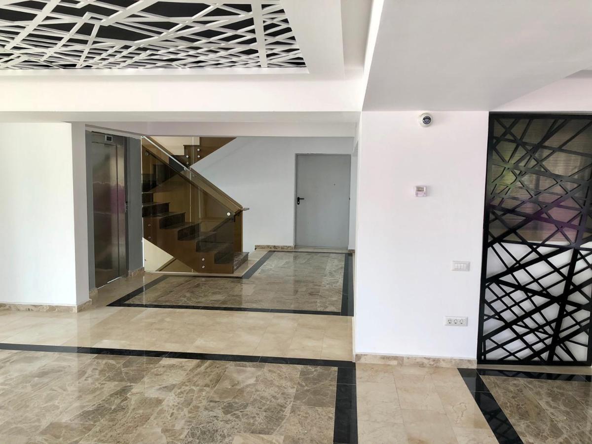Sophia 3 Luxury Apartments Mamaia Exterior photo