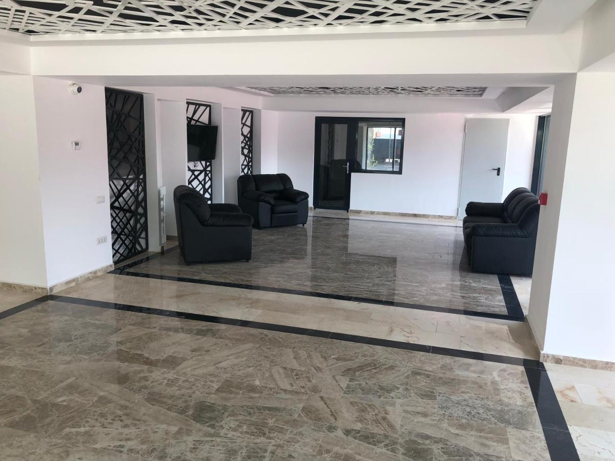 Sophia 3 Luxury Apartments Mamaia Exterior photo