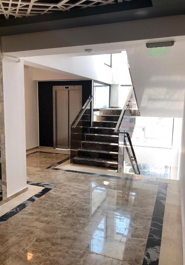 Sophia 3 Luxury Apartments Mamaia Exterior photo
