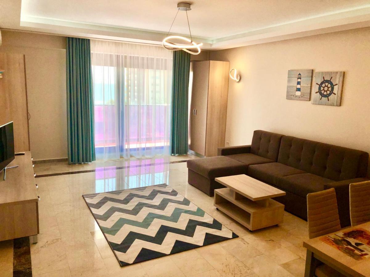 Sophia 3 Luxury Apartments Mamaia Exterior photo